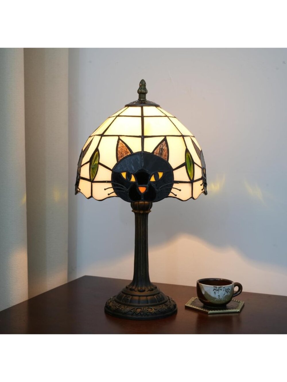 Charming Black Cat Stained Glass Table Lamp - Quirky Home Decor & Gift Idea